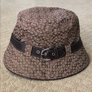 NWT Coach Vintage Bucket Hat, Belt accent